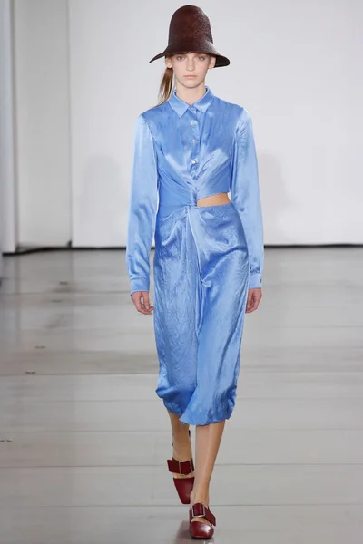Look 12